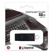 Pen Drive DataTraveler Exodia 32GB Kingston com Conexão USB 3.2, Preto/Branco - DTX/32GB